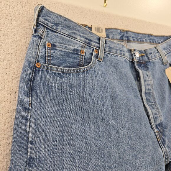 Levis 501 Original Fit Mens 40x30 Blue Jeans Stonewash Straight Leg Button Fly - Picture 14 of 15